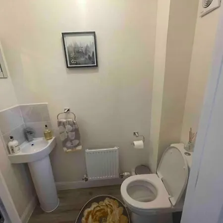 Unique Townhouse - 4 Bedroom House